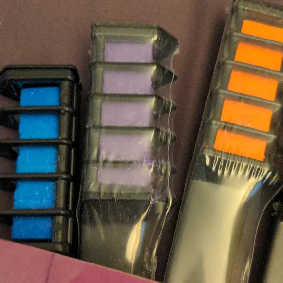 ❤️ Mini Hair Color Combs - Picture 2 of 7